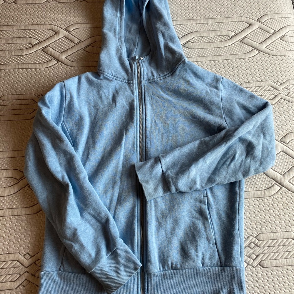 Zip sweater